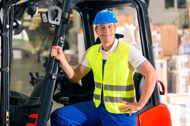 Forklift sürücüsü depo yönlendirme