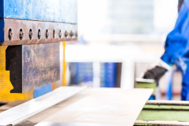 Usta şekillendirme metal ile atlamak