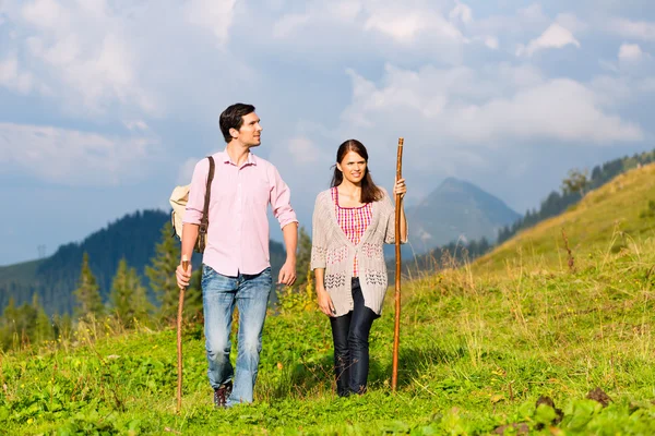 Alps - Couple hiking in Bavarian mountains — стокове фото