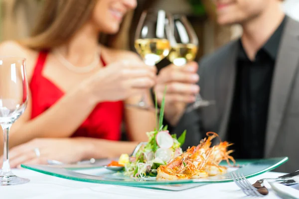 Middag eller lunch på restaurang — Stockfoto