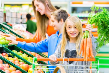 Aile bakkal hipermarket alışveriş