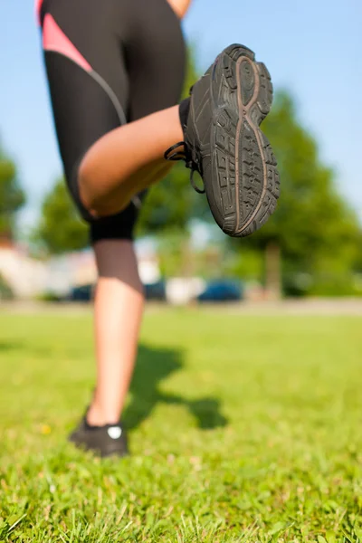 Stedelijke sport - fitness in de stad — Stockfoto