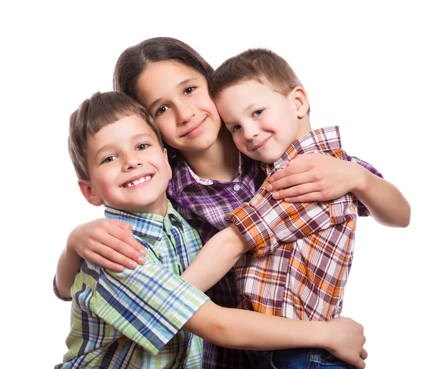 Familie mit drei Kindern zusammen — Stockfoto