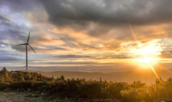 Energetické Koncepce Západ Slunce Větru Turbína — Stock fotografie