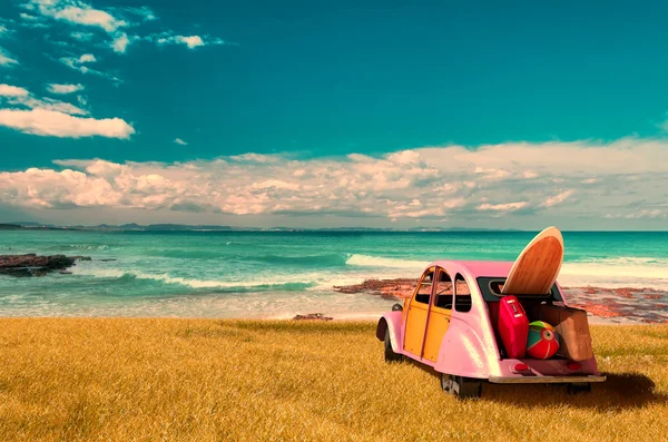 Formentera playa y coche — Foto de Stock