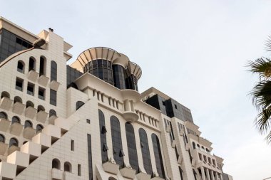 Batum. Gürcistan - 11 Ekim 2020: Batumi 'deki modern konut altyapısı. Georgia