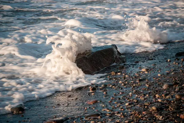 浪花在黑海的细节 巴统格鲁吉亚 — 图库照片