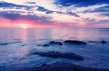 Akşam denizinin uzun pozu. Batum. Georgia