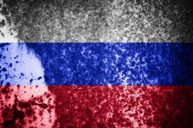 Bayrağı boyanmış eski çatlak bir duvar