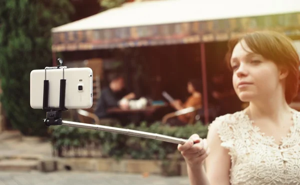 Girl taking selfie — Stock Photo, Image