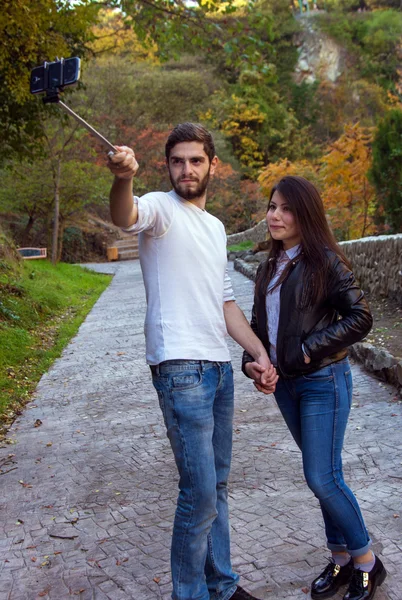 Selfie pasangan yang membuat — Stok Foto