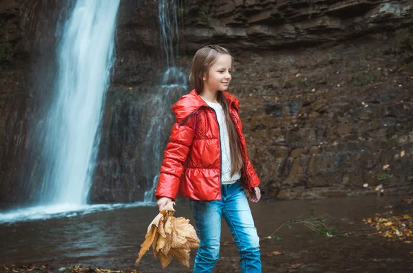 Ragazza nel parco — Foto Stock