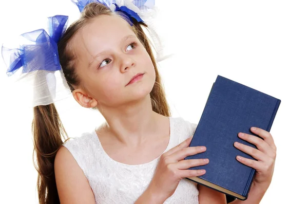 Menina com livro — Fotografia de Stock