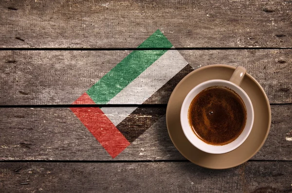 Bandeira dos EAU com café — Fotografia de Stock