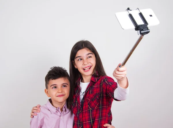 Children doing selfie — Stock Photo, Image