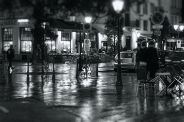 Gece şehir ışıkları Strazburg.