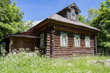 Eski terk edilmiş kır evi