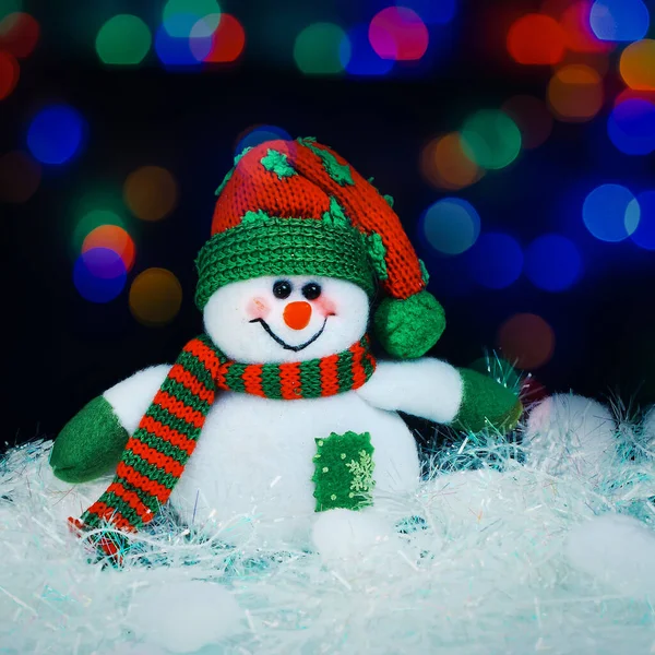 Juguete decorado con un muñeco de nieve. foto con una copia del espacio — Foto de Stock