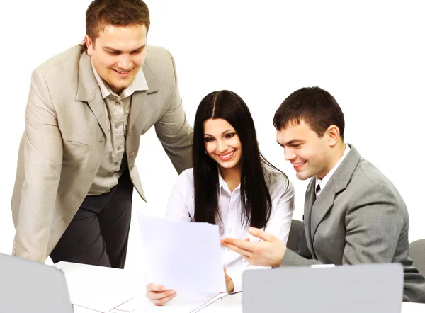 Young businesspeople discuss the new project at office. — Stock Photo, Image