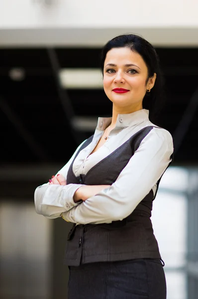 Portrait d'une femme d'affaires un bon jour de travail — Photo