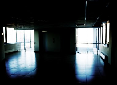 Ofis binasındaki cam duvar.