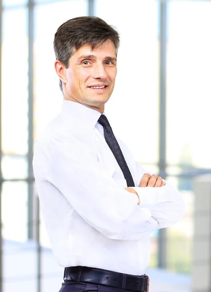 Mosolygós boldog vezető üzleti férfi képmása — Stock Fotó