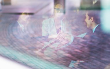 Başarılı iş adamları bir grup.