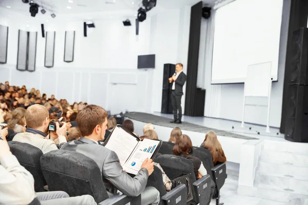 Relatore al convegno e alla presentazione di Business — Foto Stock