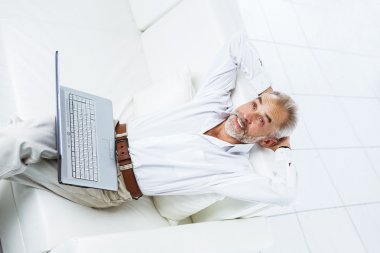 Saygı değer iş adamı, yaş, bir adam ofiste