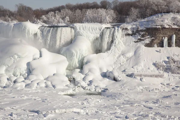 Niagara falls az american falls télen fagyasztva — Stock Fotó