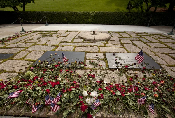 John kennedy und jackie oanasis Gräber in Arlington National Cem — Stockfoto