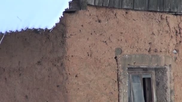 Edificio con paredes de arcilla — Vídeos de Stock