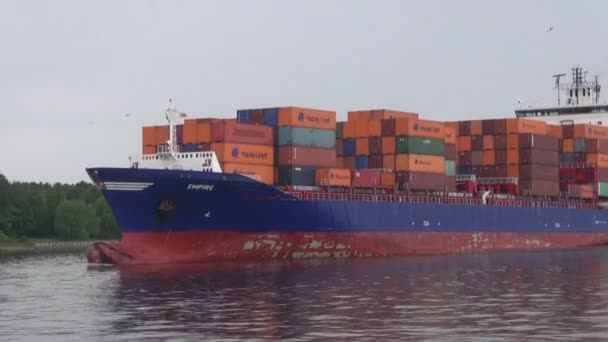 Cargo Empire dans le port de Klaipeda — Video