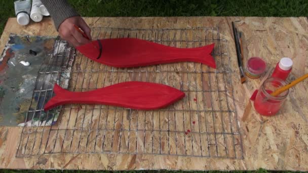 Peinture de poissons en bois — Video