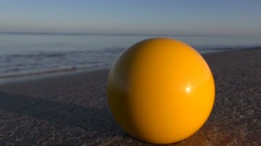 Sarı bilardo topu yaz deniz plaj sabah Sunrise