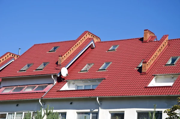 windows ile yeni evin çatı