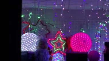 Vitrin geceleri güzel süslemeleri ile