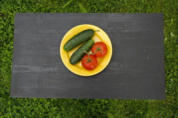 黄瓜和番茄蔬菜中黄板 — 图库照片