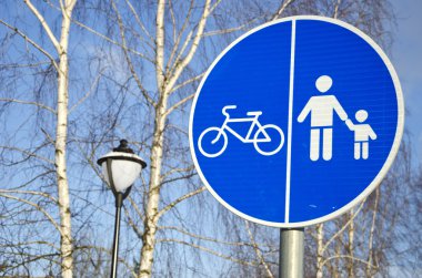 Park 'taki yol işareti