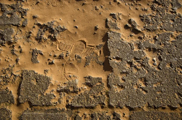 Alte gebrauchte Betonpflaster und Sand Hintergrund — Stockfoto