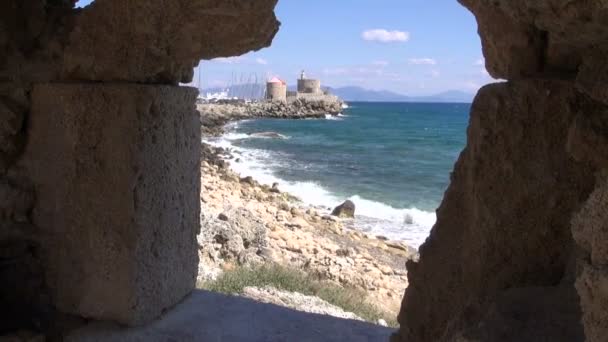 Antike Rhodos-Festung in Griechenland am Meer — Stockvideo