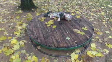 Bez bebek çocuk oyun alanı ekipmanı yerleştirilen