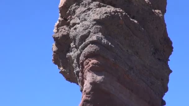 Roque Cinchado por el Teide — Vídeos de Stock