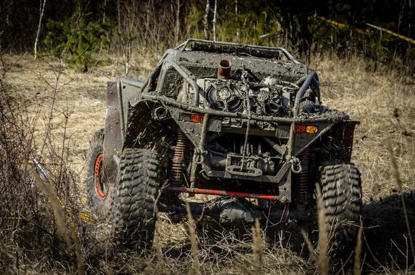 Carro off-road na lama Imagens De Bancos De Imagens Sem Royalties