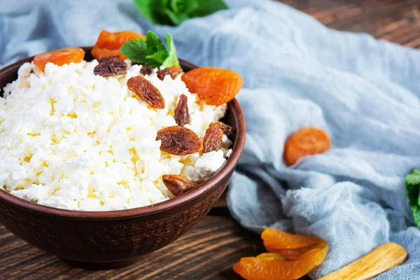 Healthy Breakfast Cottage Cheese Raisins Dried Apricots Almond Cashew Mint — Stock Photo, Image