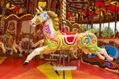 Liverpool, İngiltere, 6 Temmuz 2025; Victorain Atlı Süvari Atı turnuva pistinde, Albert Dock, Liverpool, İngiltere