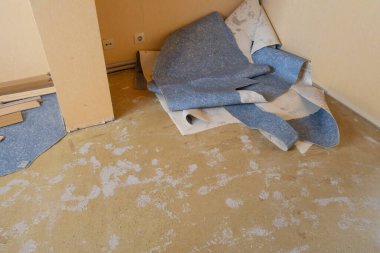 Ev Yenileme Projesi, Döşeme Kaldırılıyor