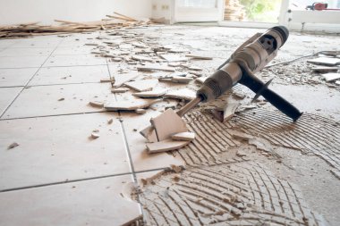 Ev Yenileme Projesi, Döşemeler Kaldırılıyor