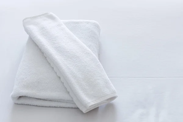 Conjunto de toalhas brancas — Fotografia de Stock