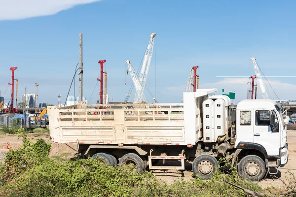 Zware moderne vrachtwagen — Stockfoto